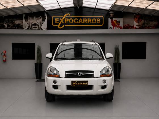 HYUNDAI TUCSON 2.0 MPFI GLS 16V 143CV 2WD FLEX 4P AUTOMÁTICO HYUNDAI TUCSON 2.0 MPFI GLS 16V 143CV 2WD FLEX 4P AUTOMÁTICO